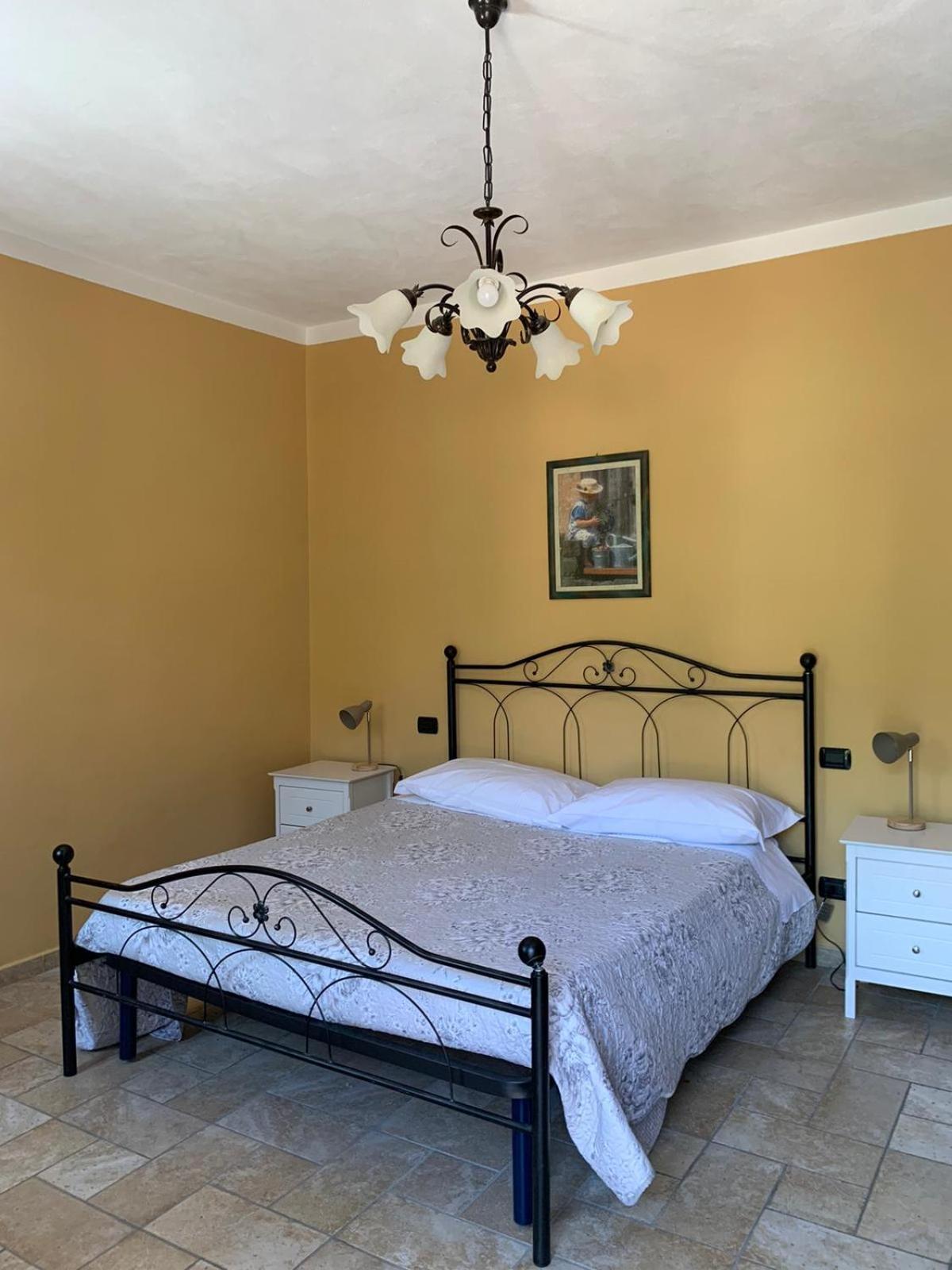 Agriturismo Cascina Anri Mango Εξωτερικό φωτογραφία