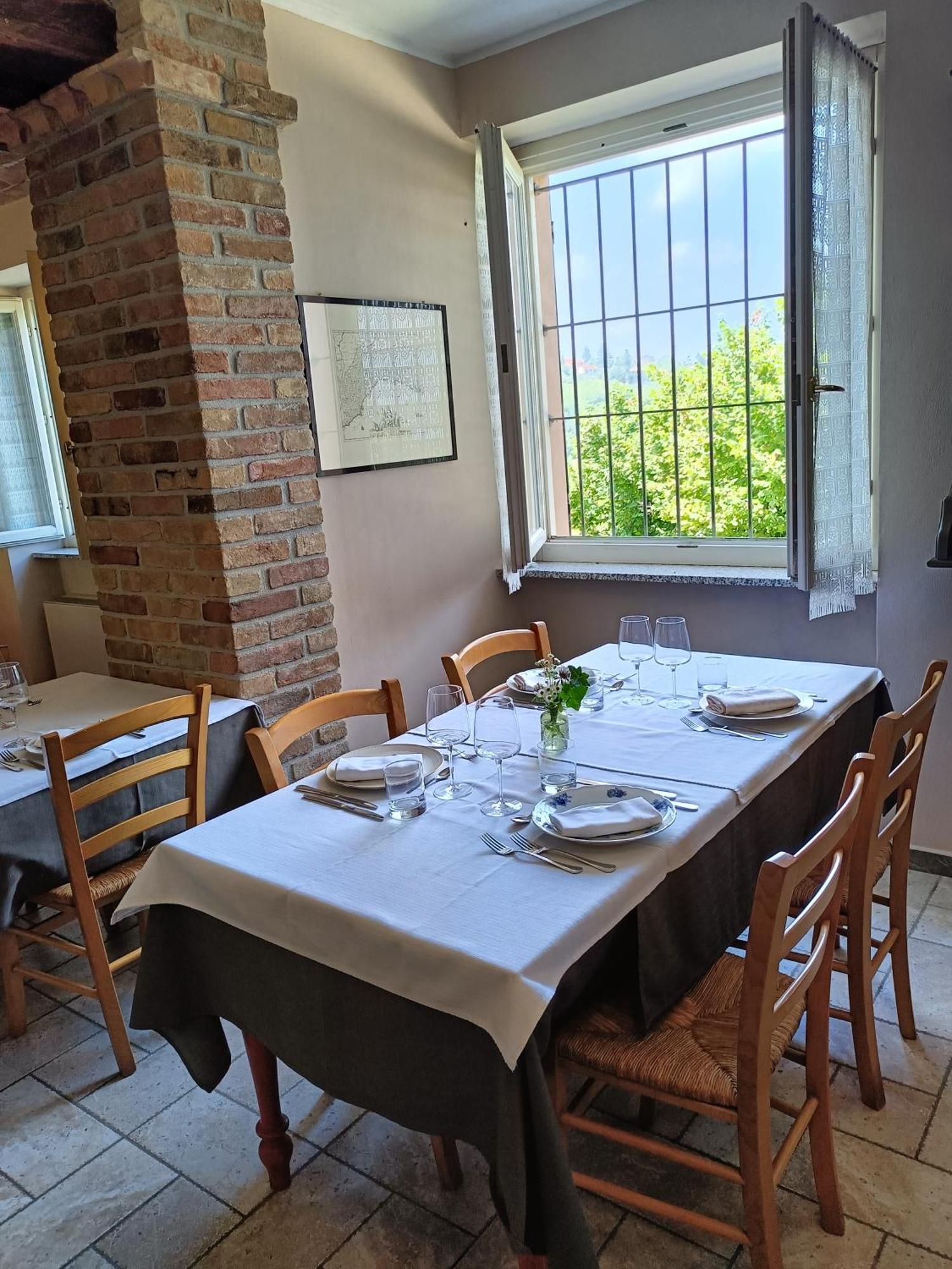 Agriturismo Cascina Anri Mango Εξωτερικό φωτογραφία