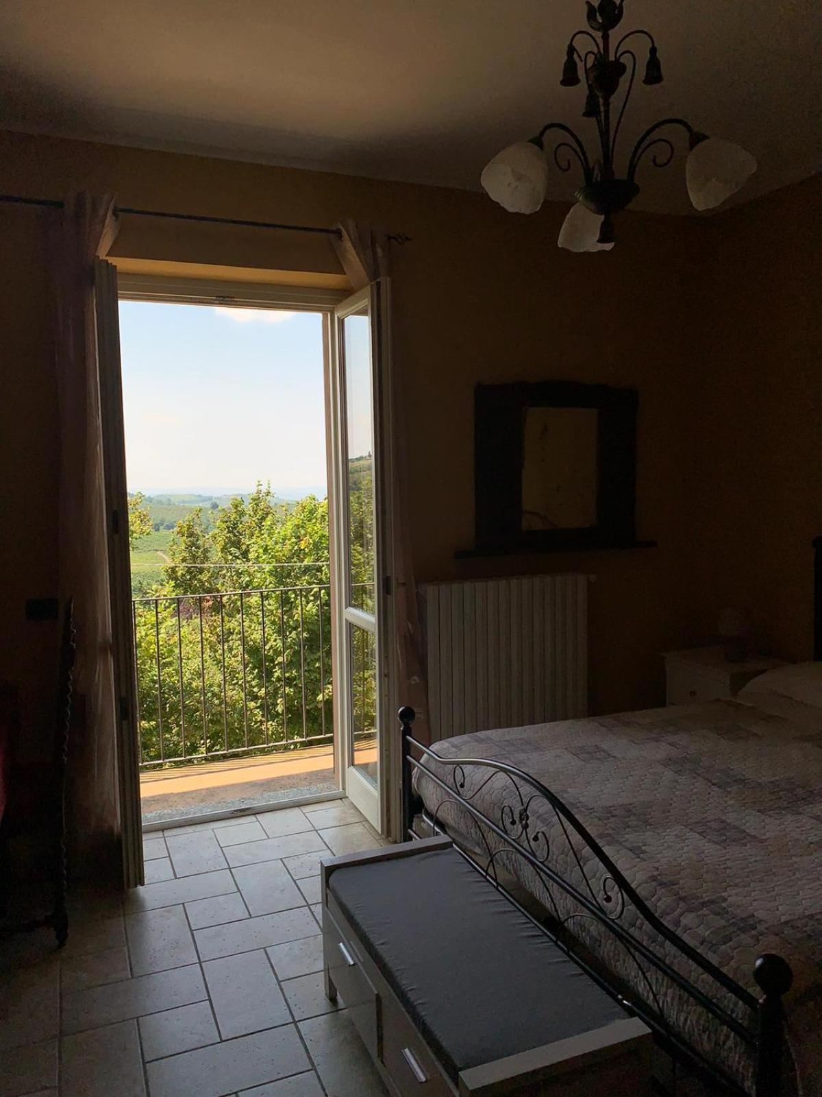 Agriturismo Cascina Anri Mango Εξωτερικό φωτογραφία